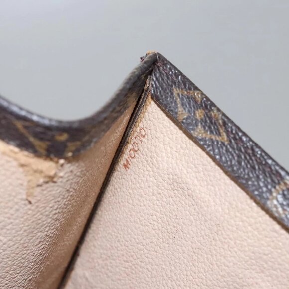 LOUIS VUITTON Monogram Sac Plat Hand Bag - Picture 13 of 14